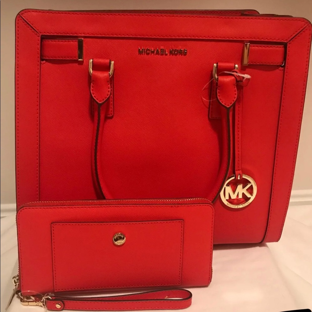 Michael Kors handbag and wallet bundle